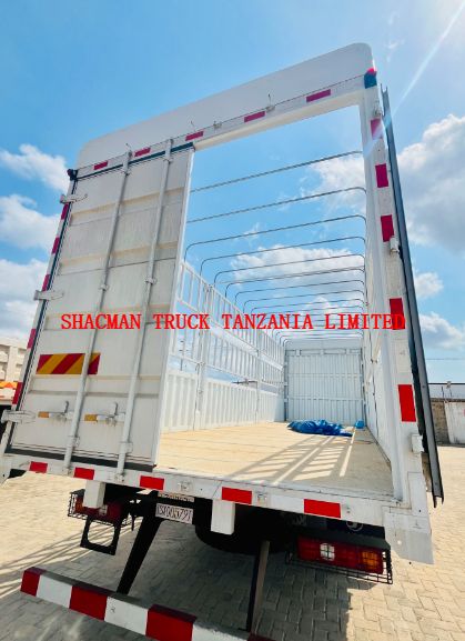 4*2 10Ton SHACMAN L3000 stake truck with 52cbm body in Tanzania for sale