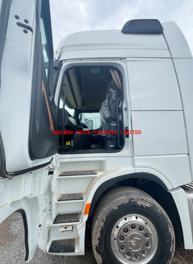 480hp 520hp luxurious SHACMAN X6000 Horse with AMT, best truck from SHACMAN group 