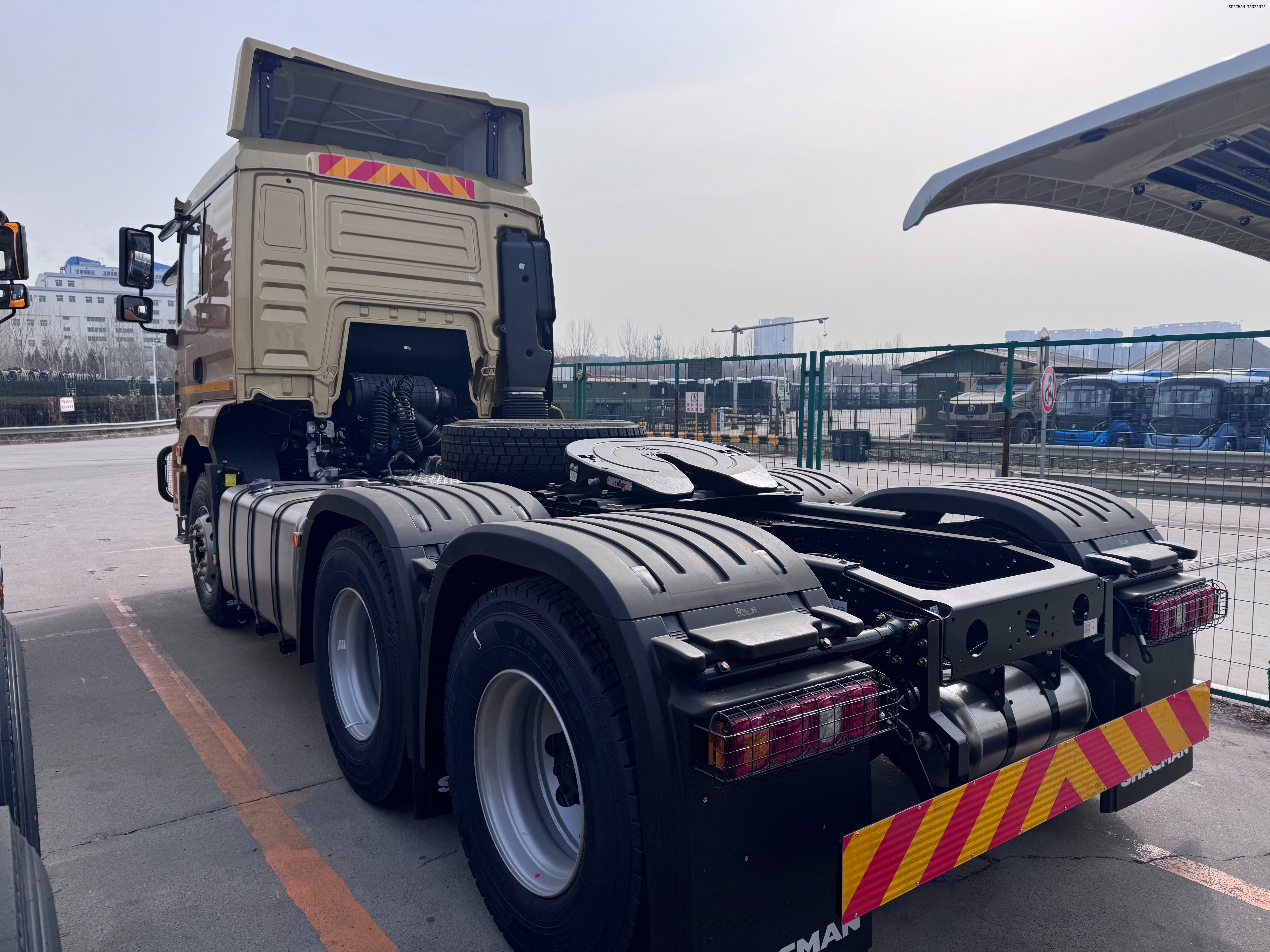  50Ton SHACMAN H3000 horse for Tanzania for sale