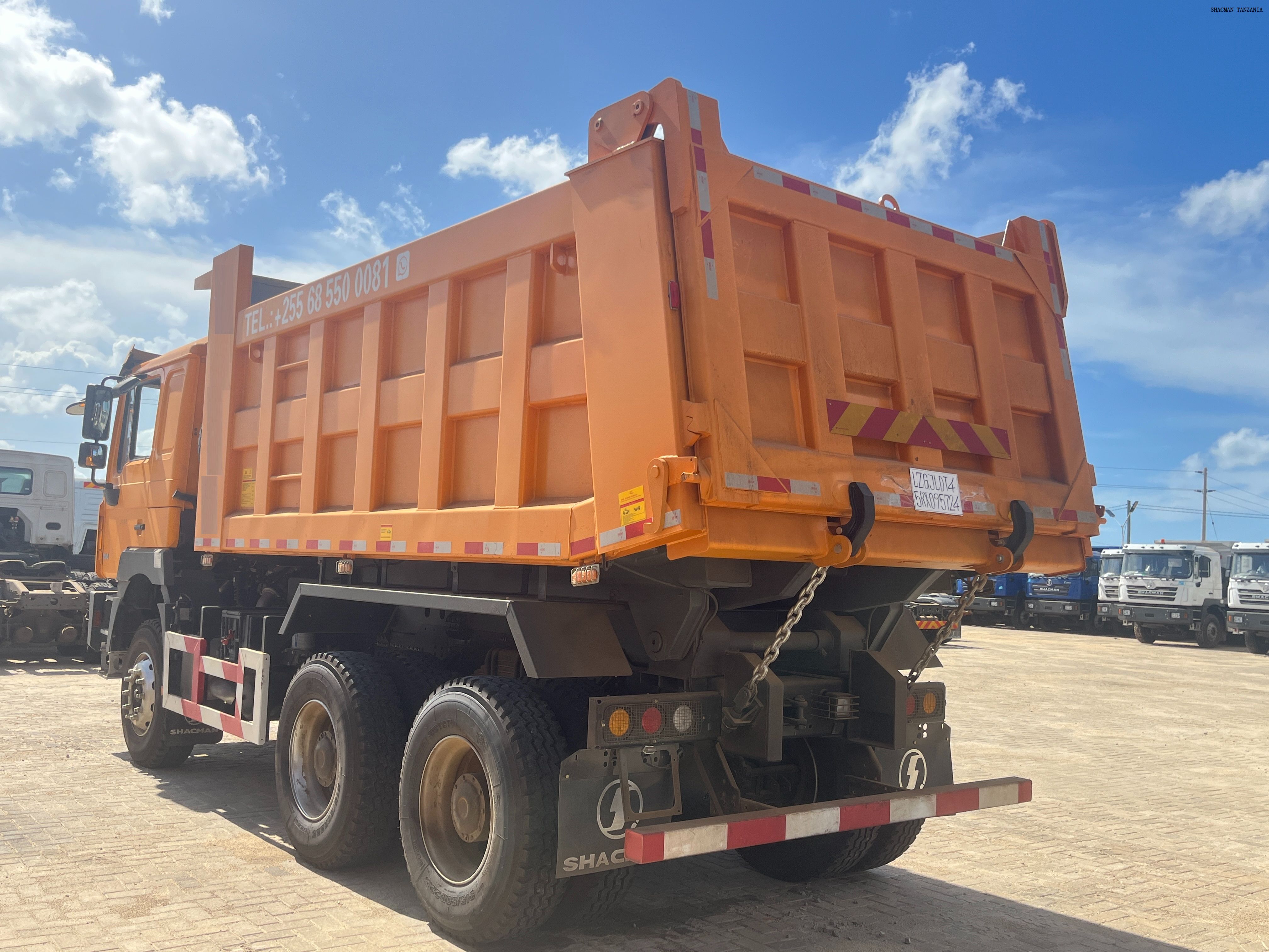 15.5cbm 10-wheel 6*4 300hp SHACMAN tipper available in Tanzania for sale