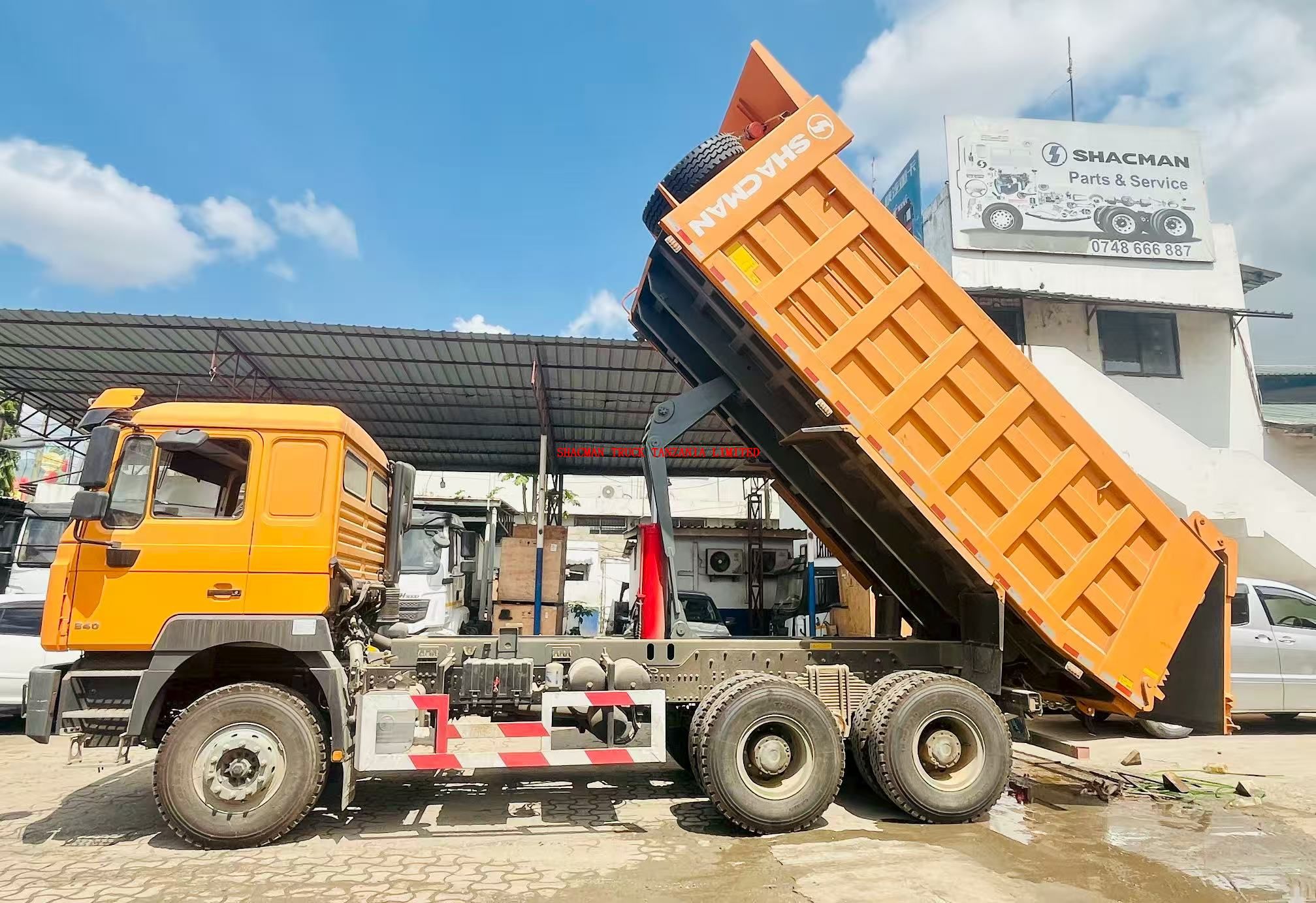 cheap shacman f3000 tipper dump trucks in Tanzania sellling at special price