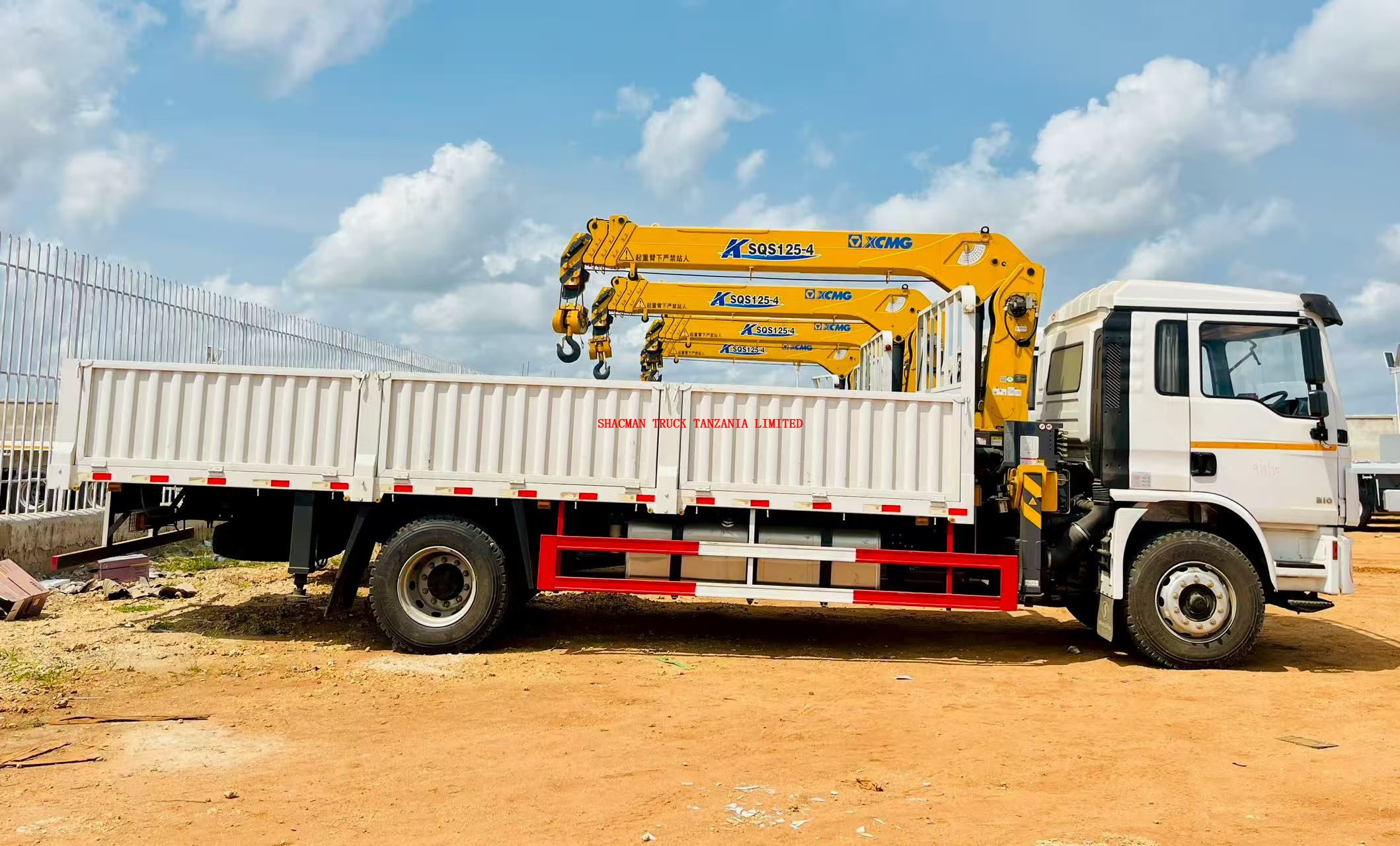 5Ton SHACMAN L3000 crane truck for sale tanzania