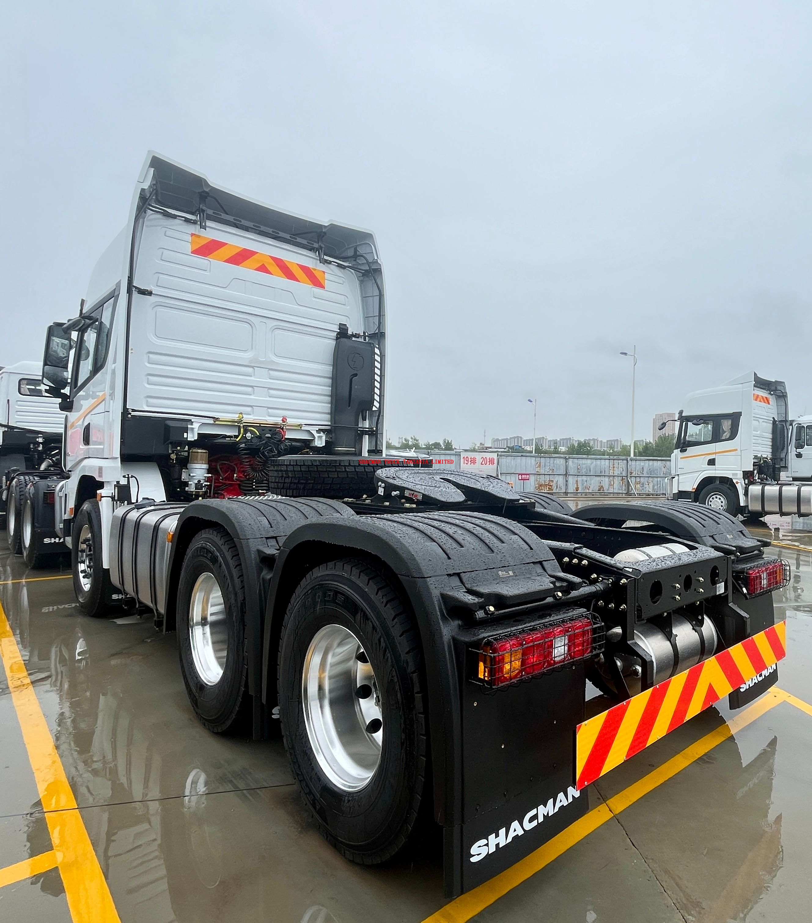 high-end horse 440hp SHACMAN X3000 prime mover on sale in Tanzania