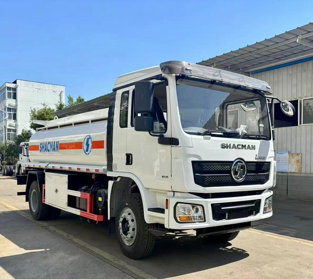 4*2 10000L SHACMAN L3000 refuel truck