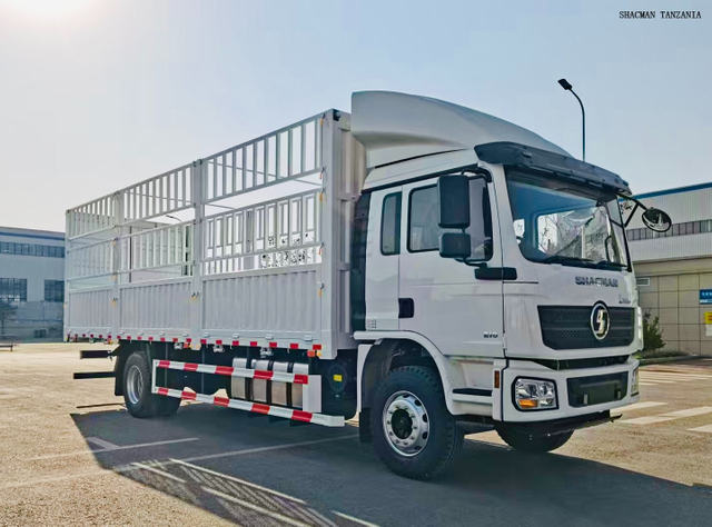 52cbm 4*2 SHACMAN L3000 stake truck 