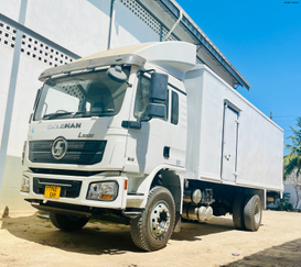 4*2 SHACMAN L3000 box truck, with 40cbm box body