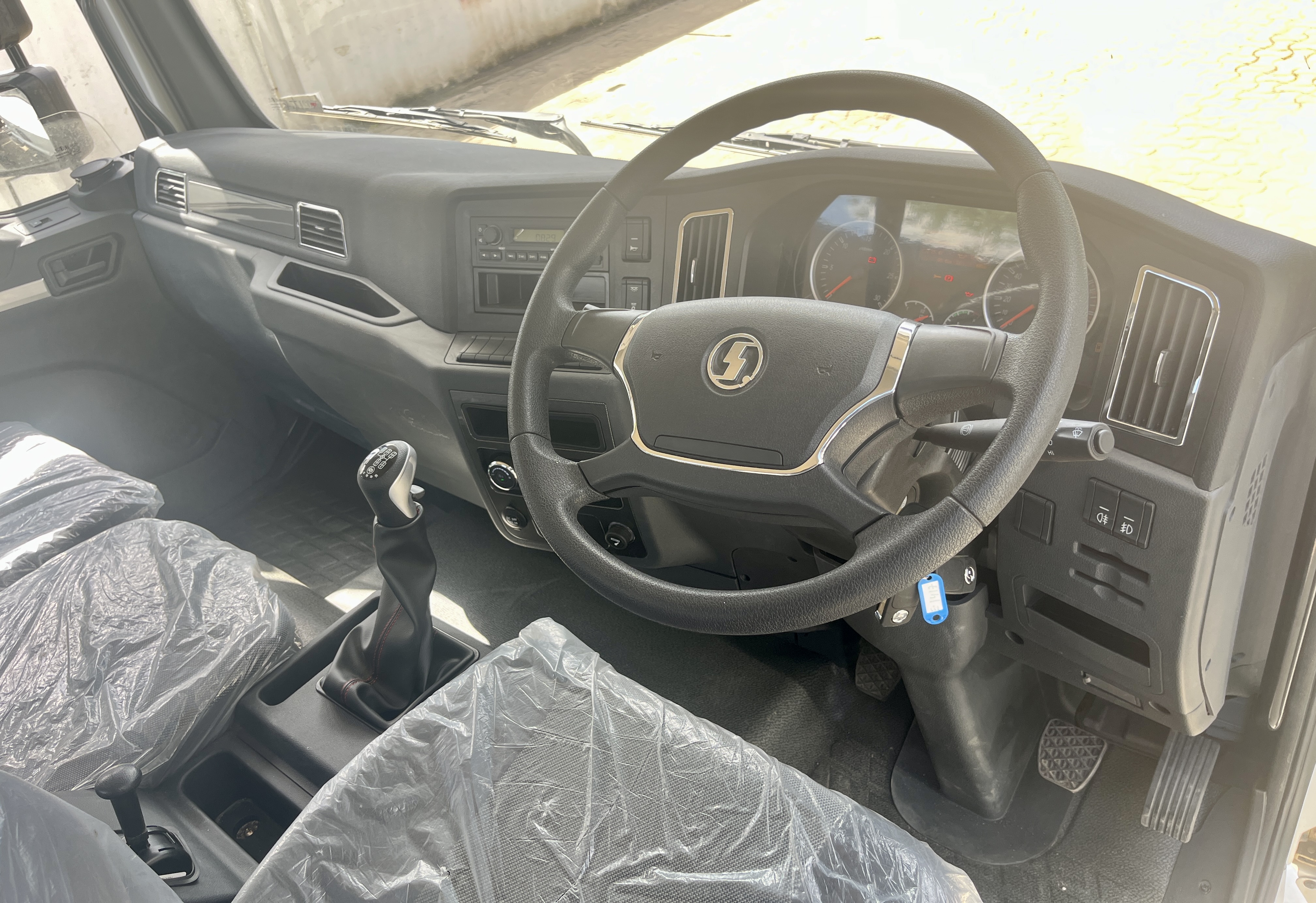 6*2 SHACMAN L3000 lorry truck, for 16Ton loading