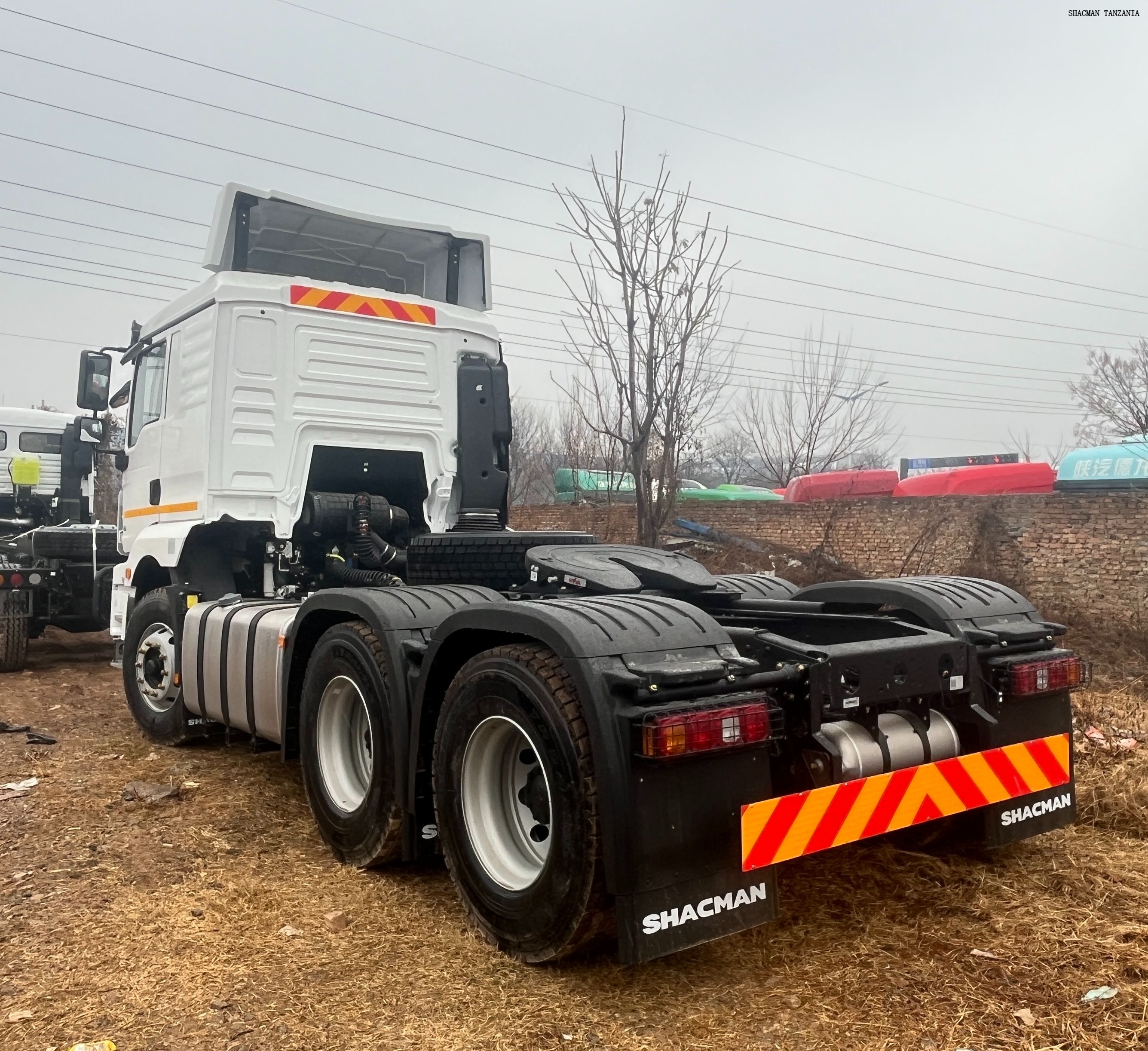 SHACMAN H3000 horse for Tanzania for sale 6*4 