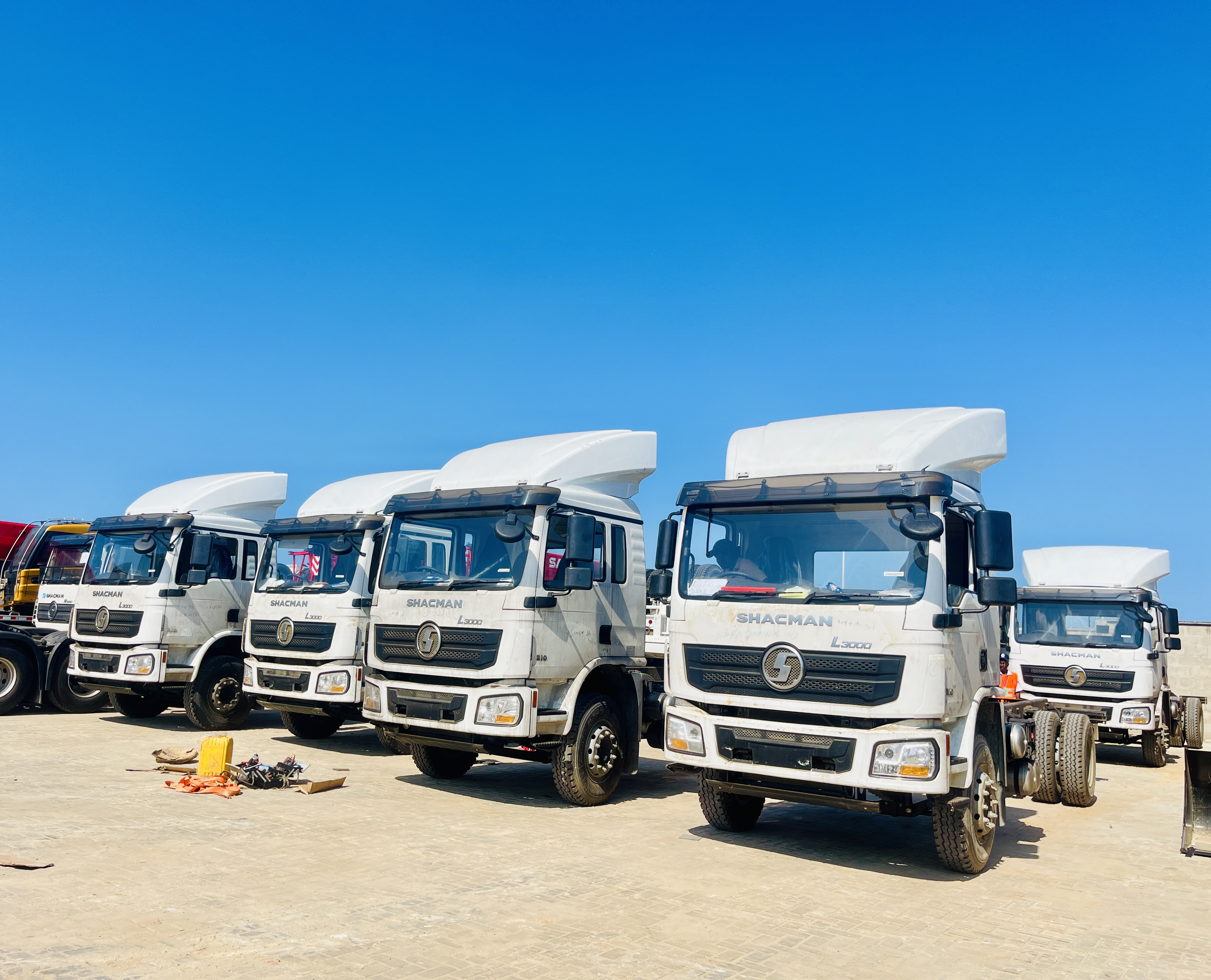 4-2L3000载货车底盘5.jpg