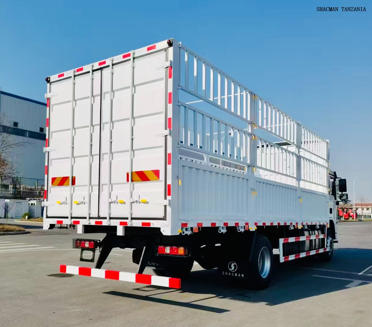 52cbm 4*2 SHACMAN L3000 stake truck 