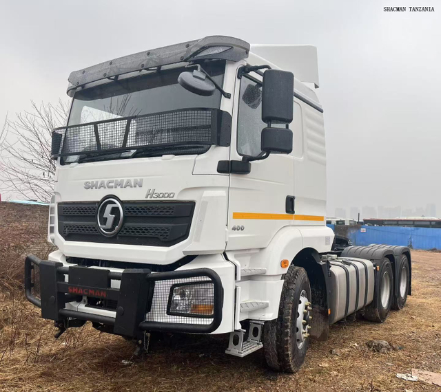 SHACMAN H3000 horse for Tanzania for sale 6*4 