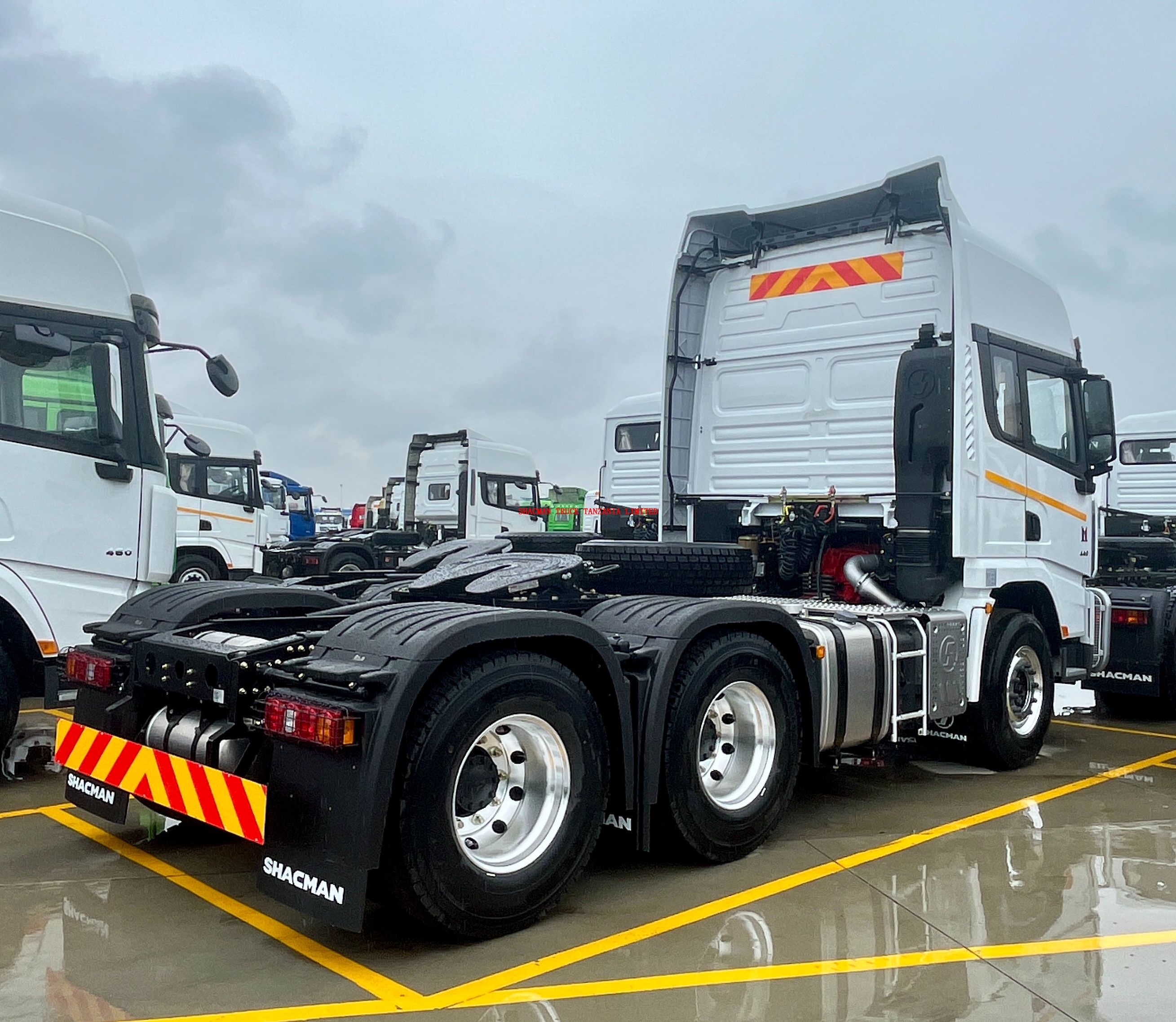 high-end horse 440hp SHACMAN X3000 prime mover on sale in Tanzania