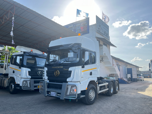 420hp SHACMAN X3000 Horse with high roof in Tanzania